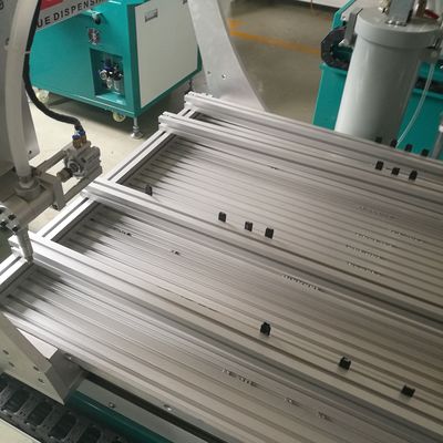 ซื้อ 700*650*1200mm อุปกรณ์กระจายกาว 3 แกน เครื่องกระจายกาวอัตโนมัติ 150W การผลิตออนไลน์