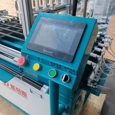kopen Het aanbod van lijmdoseringsmachines en uniforme lijmtoepassing op verschillende inductiekookplaatframes verbetert de productiviteit van de assemblagelijn online vervaardiging