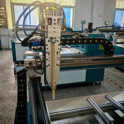 खरीदें Glue Potting Machine specialized in accurate glue dispensing to optimize potting materials and improve battery standards ऑनलाइन निर्माण