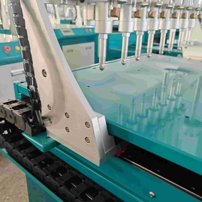 Multi Heads Glue Dispensing Robot 220V Automated Adhesive Dispenser 600*600MM